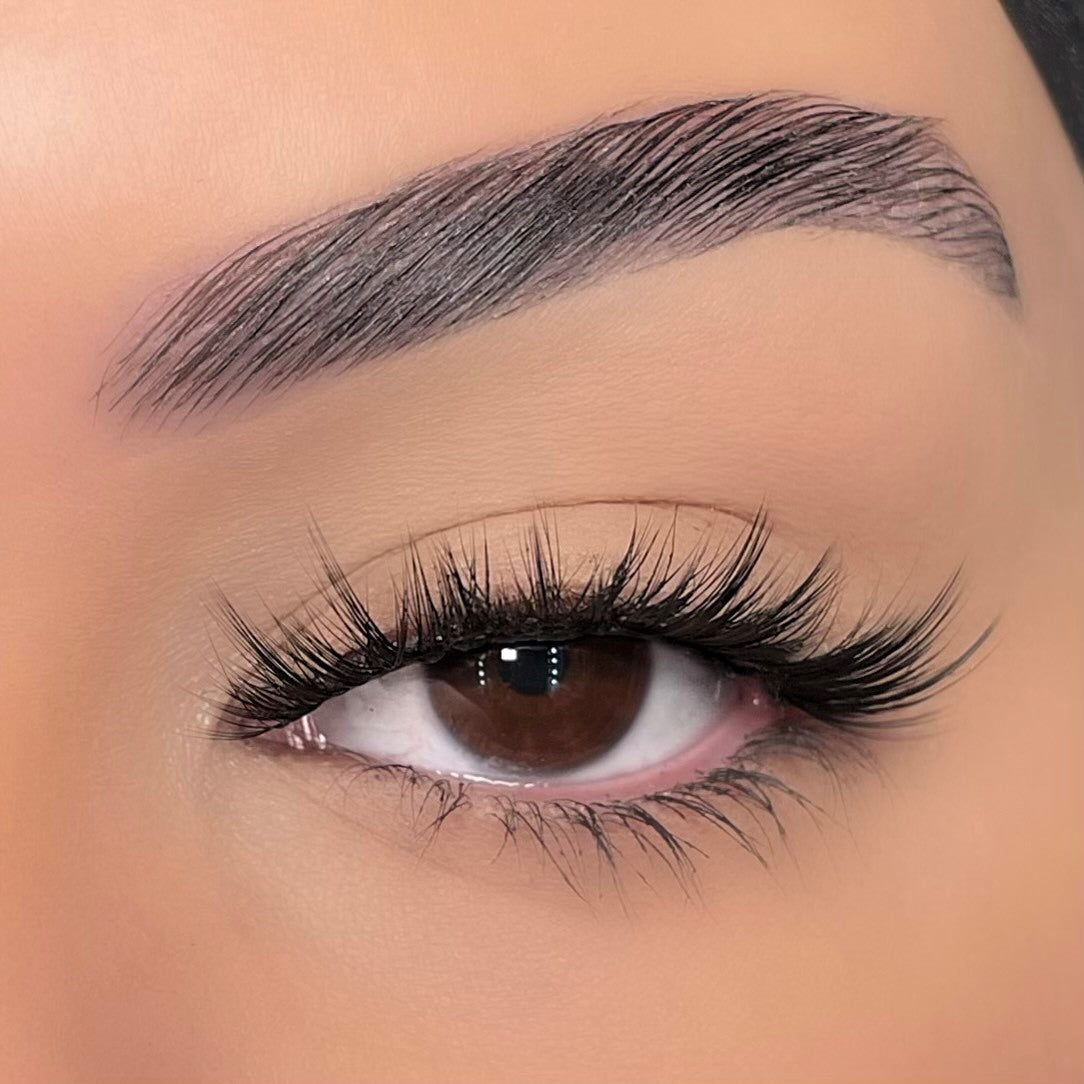 Build a Bae Starburst Lashy B Lash Bar